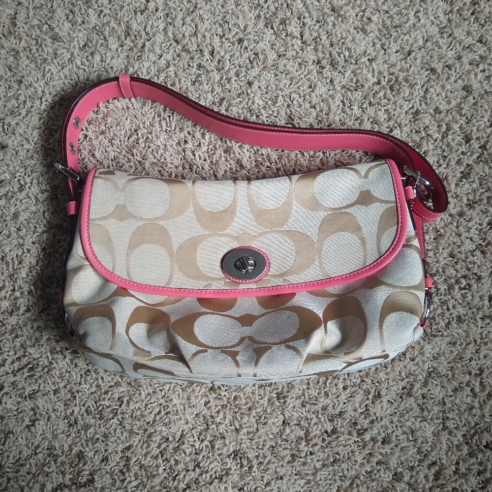 Beautiful Coach Shoulder Bag
